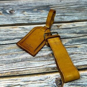 Authentic Louis Vuitton Luggage Tag and Poignet Set​​​